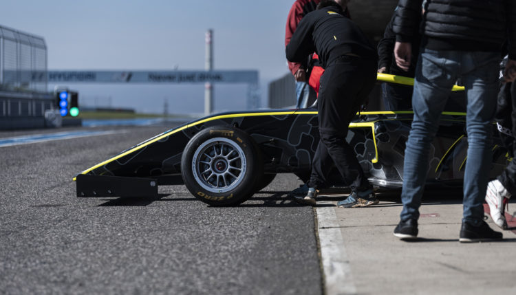 F4 CEZ Academy members head to Balaton Park to race and assist