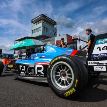 Max Karhan continues winning streak in F4 CEZ