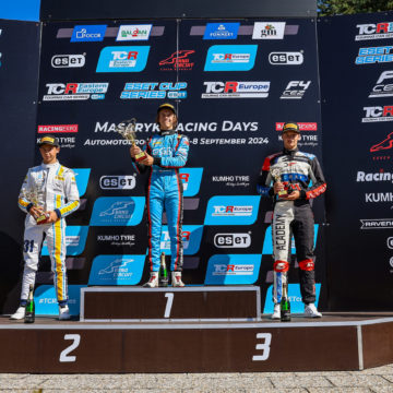 Max Karhan dominates again: two wins and the most points of all