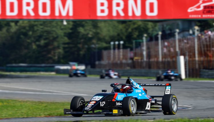 Will Oscar Wurz extend his lead, or will the Czech drivers have the final word?